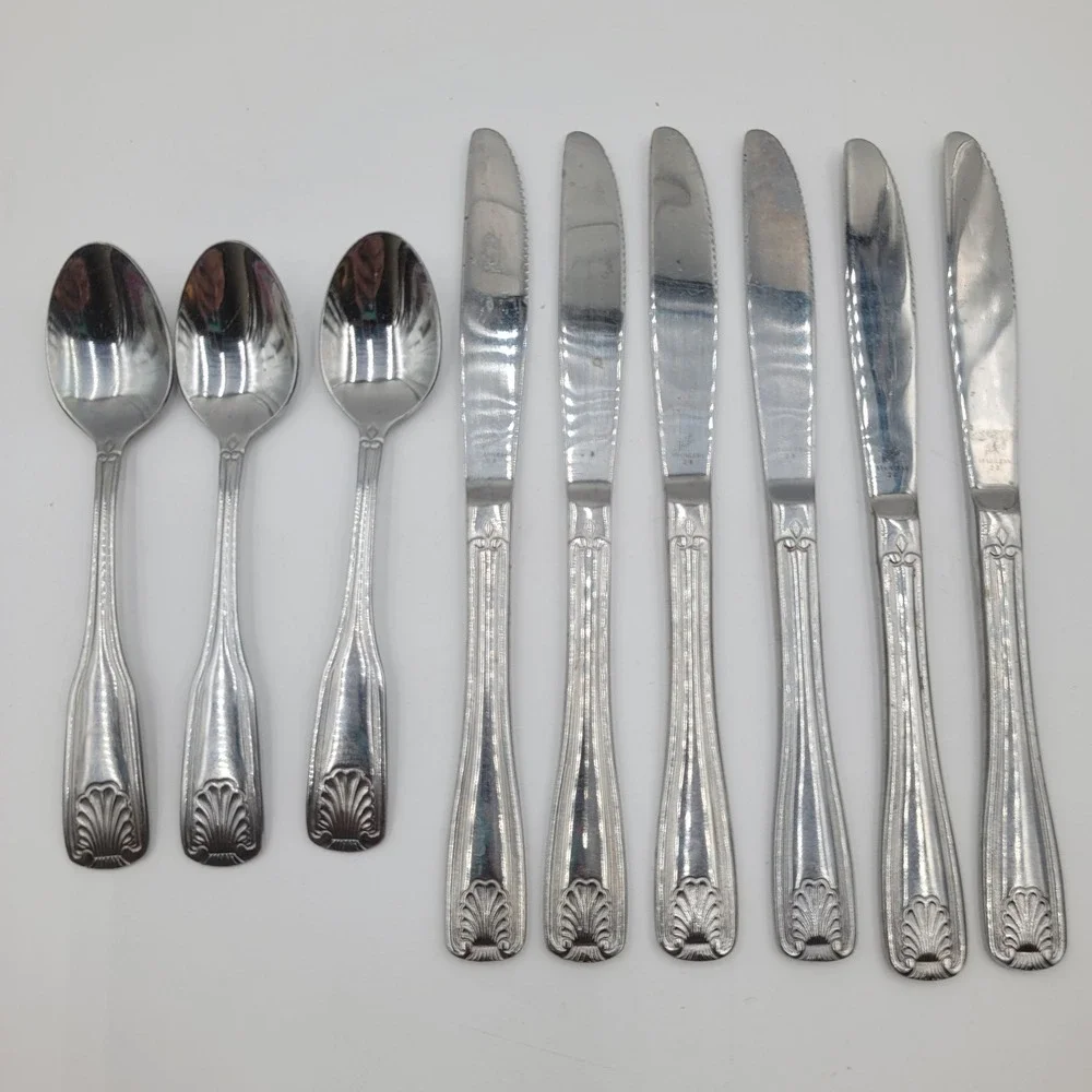 9pc Walco Fanfare Stainless Flatware Knives Teaspoons Shell Scallop ABC 28 18CR